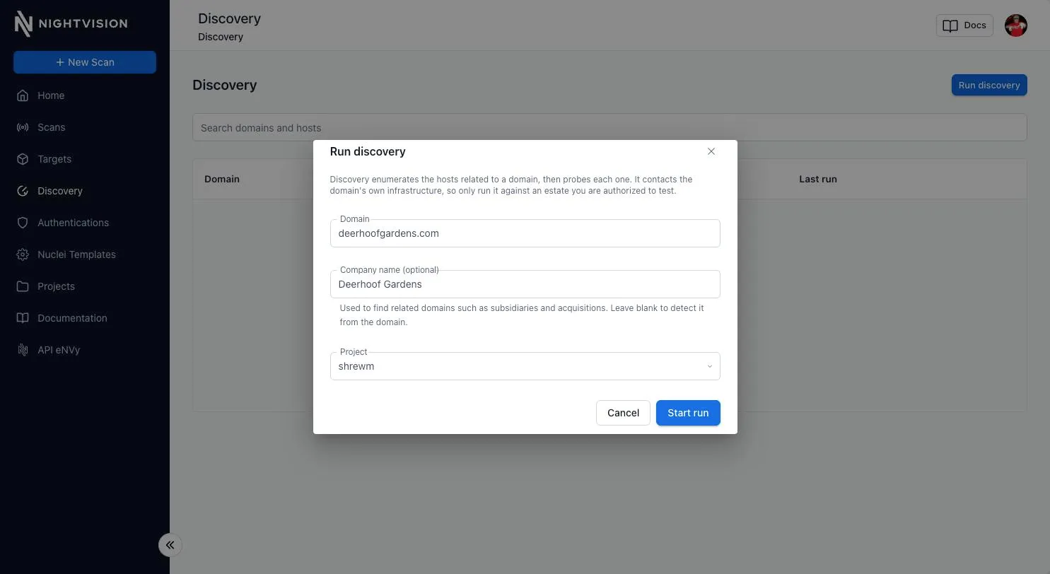 The Run discovery dialog asks for a domain, an optional company name, and a project.